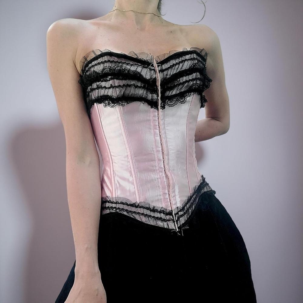 NWT Delicate Pink Sateen And Black Lace Corset Top - Picture 2 of 7